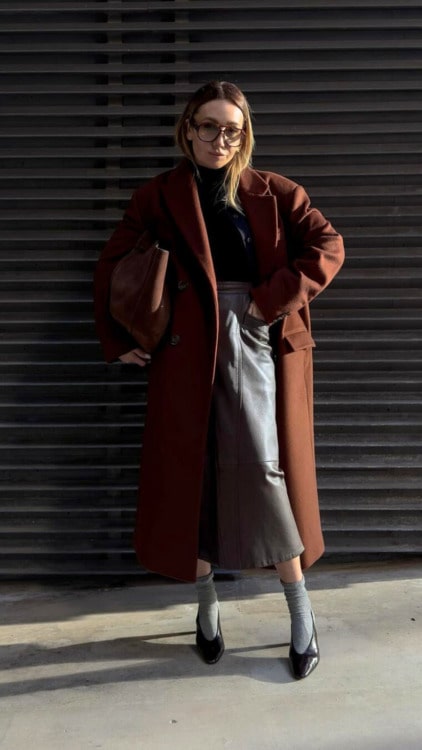 fall trends chocolate brown 6-min @e.lenaro