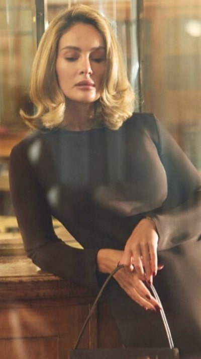 2. Curly Italian Bob 1-min @asmatchkotua